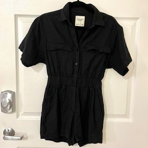 Abercrombie and Fitch black romper XSP